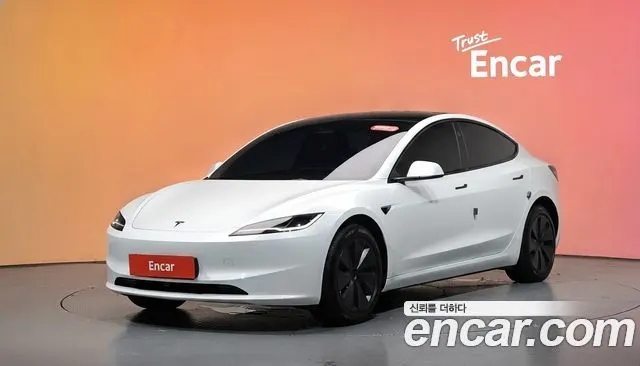 Tesla Model 3, 2025