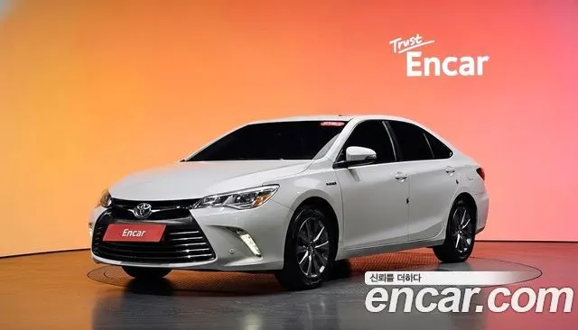 Toyota Camry, 2016